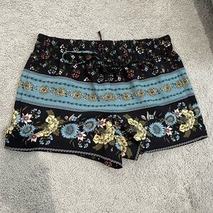 Cute floral shorts